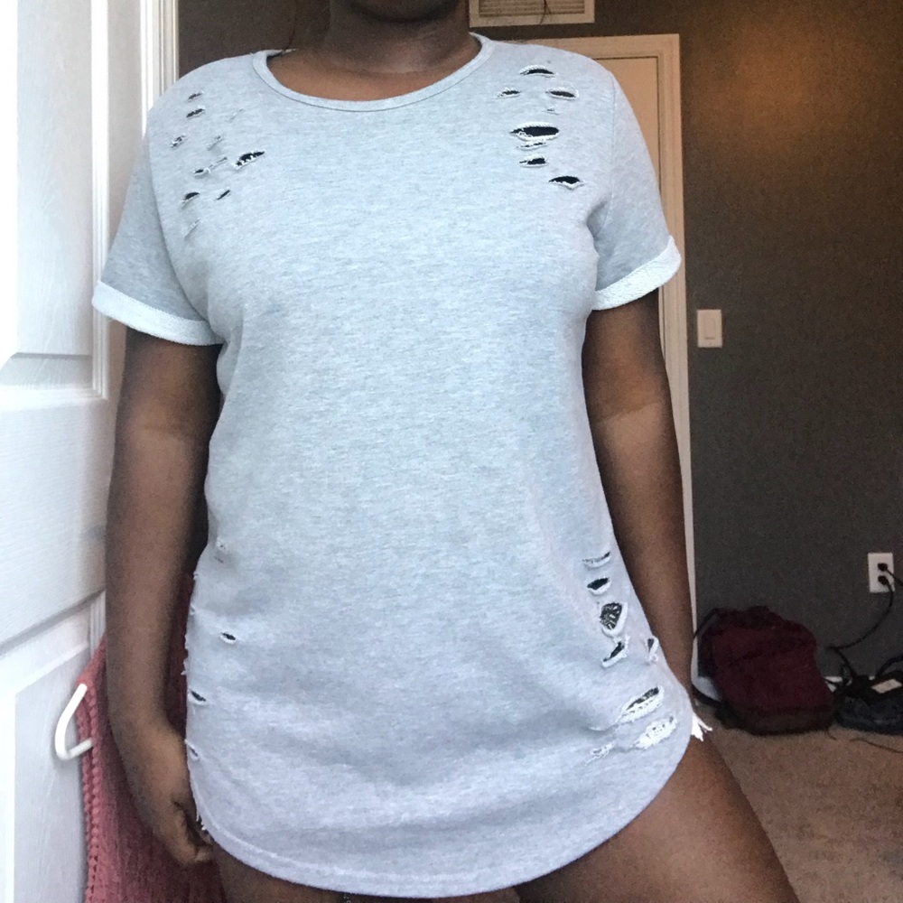 Grey distressed T-Shirt